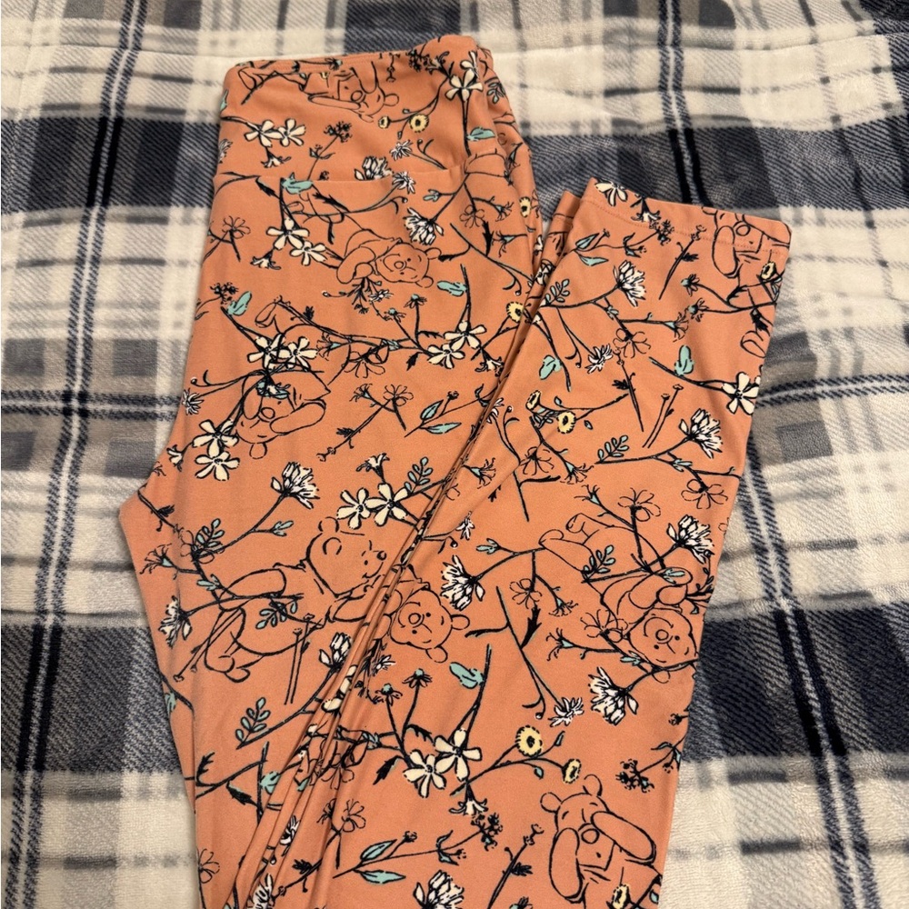 LuLaRoe Peach Winnie the Pooh Floral Leggings